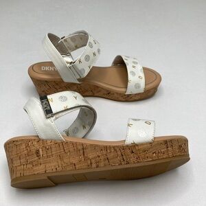 NWOT - DKNY - Combo Sandals‎